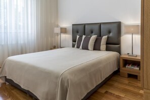 Room - Vrbo Property (Lisboa)