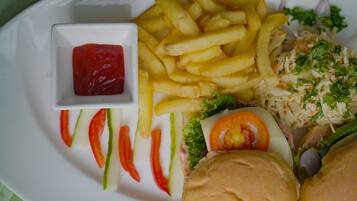 Desayuno continental incluido todos los días