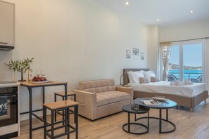 1 bedroom, WiFi, bed sheets - Studio 'Next To The Wave 1' with Sea View and Private Terrace (Μυρτιές)