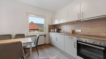 Kühlschrank, Ofen, Herdplatte, Geschirrspüler