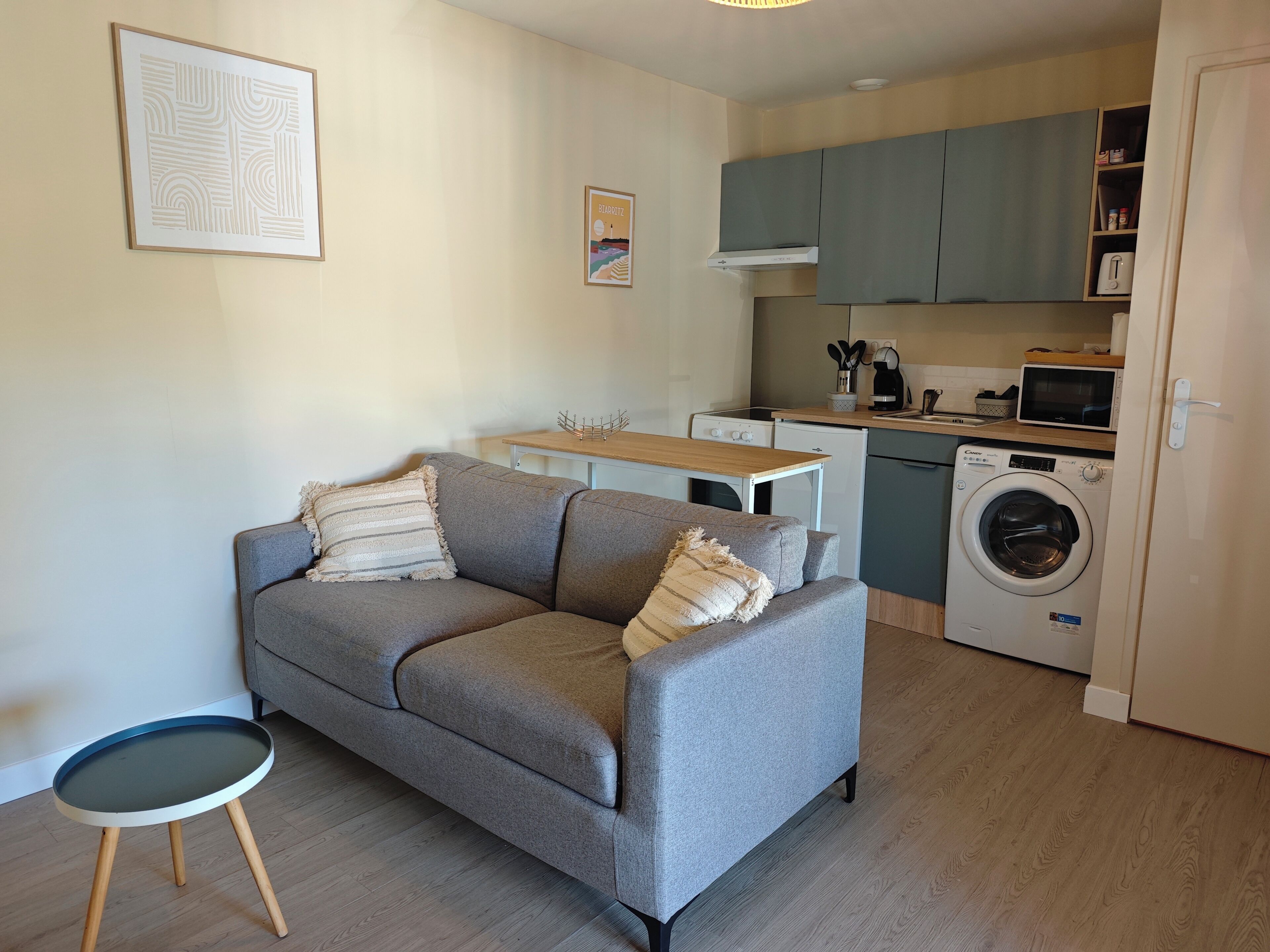 Casa conforto, vista para o jardim | Área de estar