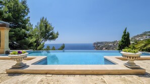 Pool - Holiday Home 'Fabulous Views At Cala Llamp' with Sea View, Wi-Fi and Air Conditioning (Andratx)