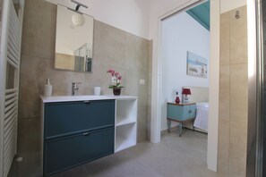 Bathroom - Vrbo Property (Piazza Armerina)