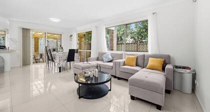 4BR House | Close to Sunnybank/QEII hospital/Griffith Nathan/Nissan Arena