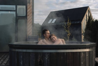 Flowfort View Private Hottub & Sauna Cottage Lekko
