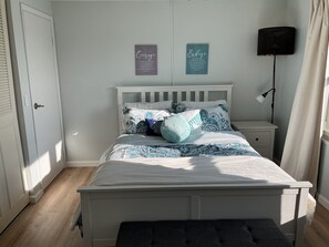 2 chambres, fer et planche à repasser, Wi-Fi, draps fournis