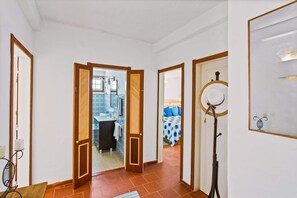 Room - Villa Namibe | Private Pool | 5m to beach (Olhos de Água)