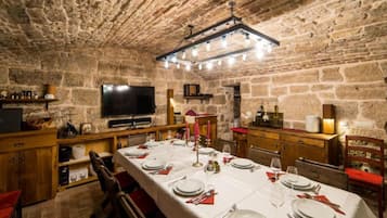 Suite (Deluxe Suite) | Minibar