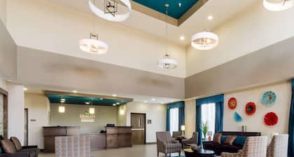 Quality Inn and Suites Victoria East