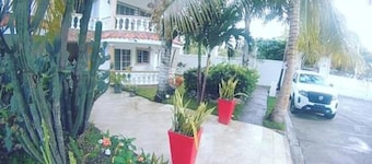 Apt 104. Charming apartment with pool and all amenities in Baní.