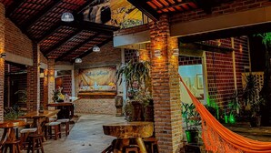 Outdoor dining - Pousada Martins Turismo (Carolina)