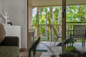 Interior - Butterfly Escape—Poolside Stay near Beach & Dining (Port Douglas)