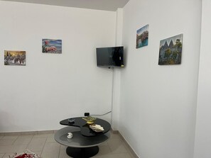 Interior - Holiday Home 'La Perla' with Shared Pool, Wi-Fi and Air Conditioning (Latiano)