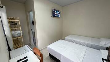 1 bedroom, desk, free WiFi, bed sheets