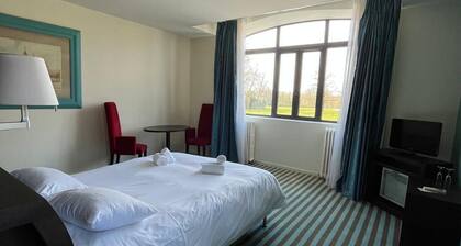 Atypical stay in a green setting, 20 minutes from Les Sables d'Olonne.