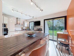 Kitchen / Dining Room - Villa Kerpunce by Interhome (Crach)