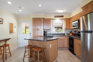 Kitchen - Lou Sea Ann West, Oceanfront Duplex - 4BR 2BA (Emerald Isle)