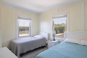 Bedroom #2 (Double & Twin) - Lou Sea Ann West, Oceanfront Duplex - 4BR 2BA (Emerald Isle)