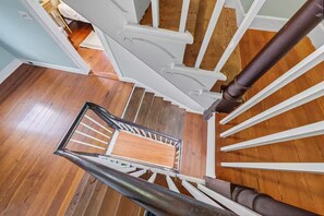 Interior - Historic Rock Hall - Waterfront Colonial c. 1804 (Reedville)