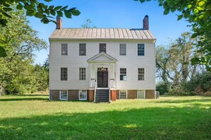 Exterior - Historic Rock Hall - Waterfront Colonial c. 1804 (Reedville)