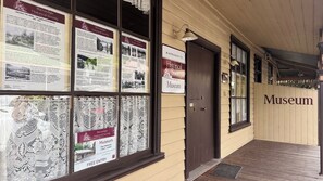 تفاصيل الفندق من الخارج