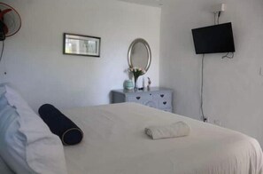 2 bedrooms, in-room safe, desk, iron/ironing board - Fabulous apt 2 beds, AC, hot water, pool and bar - Bani 207 (Baní)