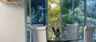 Fabulous apt 2 beds, AC, hot water, pool and bar - Bani 207