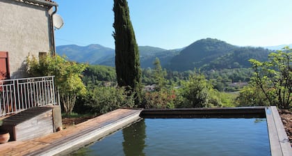 Esperança, chambres d'hÎte avec piscine naturelle, cuisine d'été et bibliothÚque