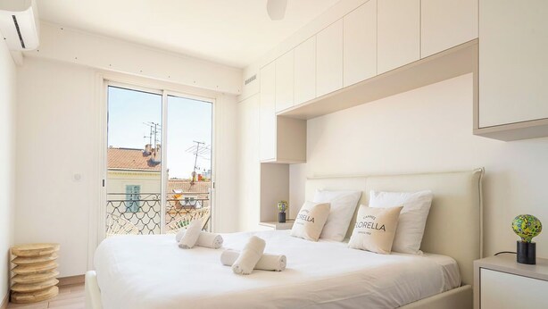 Room - Le Charme de Lycklama avec 2 balcons (Cannes)