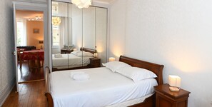1 bedroom, iron/ironing board, WiFi, bed sheets - Lyon 6 Foch: Quiet 1-bedroom apartment with workspace (Lyon)