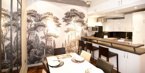 Dining - Lyon 1 Opera district: T2 apartment with great view (Lyon)