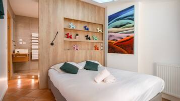 1 chambre, fer et planche à repasser, Wi-Fi, draps fournis