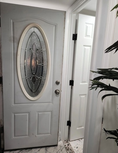 Cozy Hotel Like Room in Avenel with Private bathroom and Laundry.