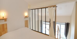 熨斗/熨衫板、Wi-Fi、床單