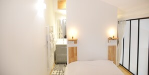熨斗/熨衫板、Wi-Fi、床單