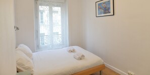 1 chambre, fer et planche à repasser, Wi-Fi, draps fournis