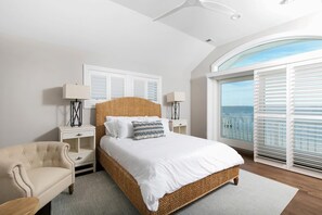 6 bedrooms, free WiFi, bed sheets, wheelchair access - Harvey Cedars Bayfront with Private Bay Beach (Harvey Cedars)