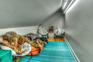 Interior - the Bird House/Center of Ocean Springs (Ocean Springs)