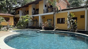 Suite | Piscine | Piscine extérieure