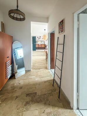 Interior - Root and Rise (Caltagirone)