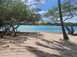 Beach - Apt. Family house, beach and mountain view, 2 Bedrooms, 1 Bathroom, Rooftop, AC, BBQ, WiFi (Barahona)