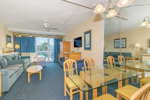 Living area - Oceanfront Adventure Near SkyWheel-Yachtsman 403B (Myrtle Beach)