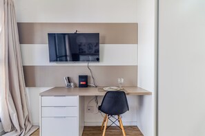 Studio | Interior - Your Code Liberdade (São Paulo)