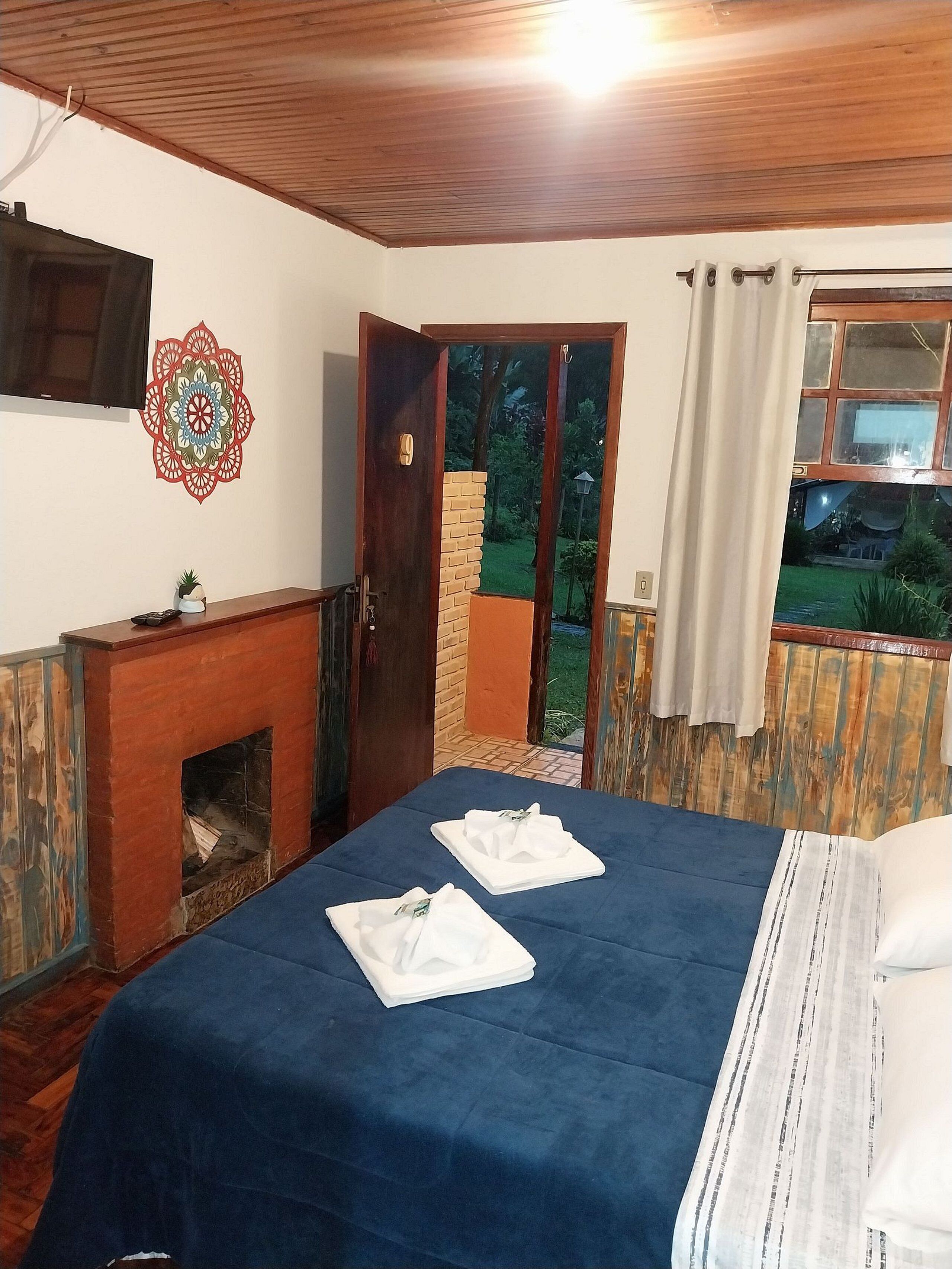 Cabin | Individually decorated