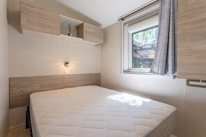 3 bedrooms, iron/ironing board