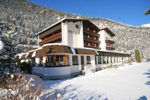 Standard Double or Twin Room, Balcony, Mountain View | Exterior