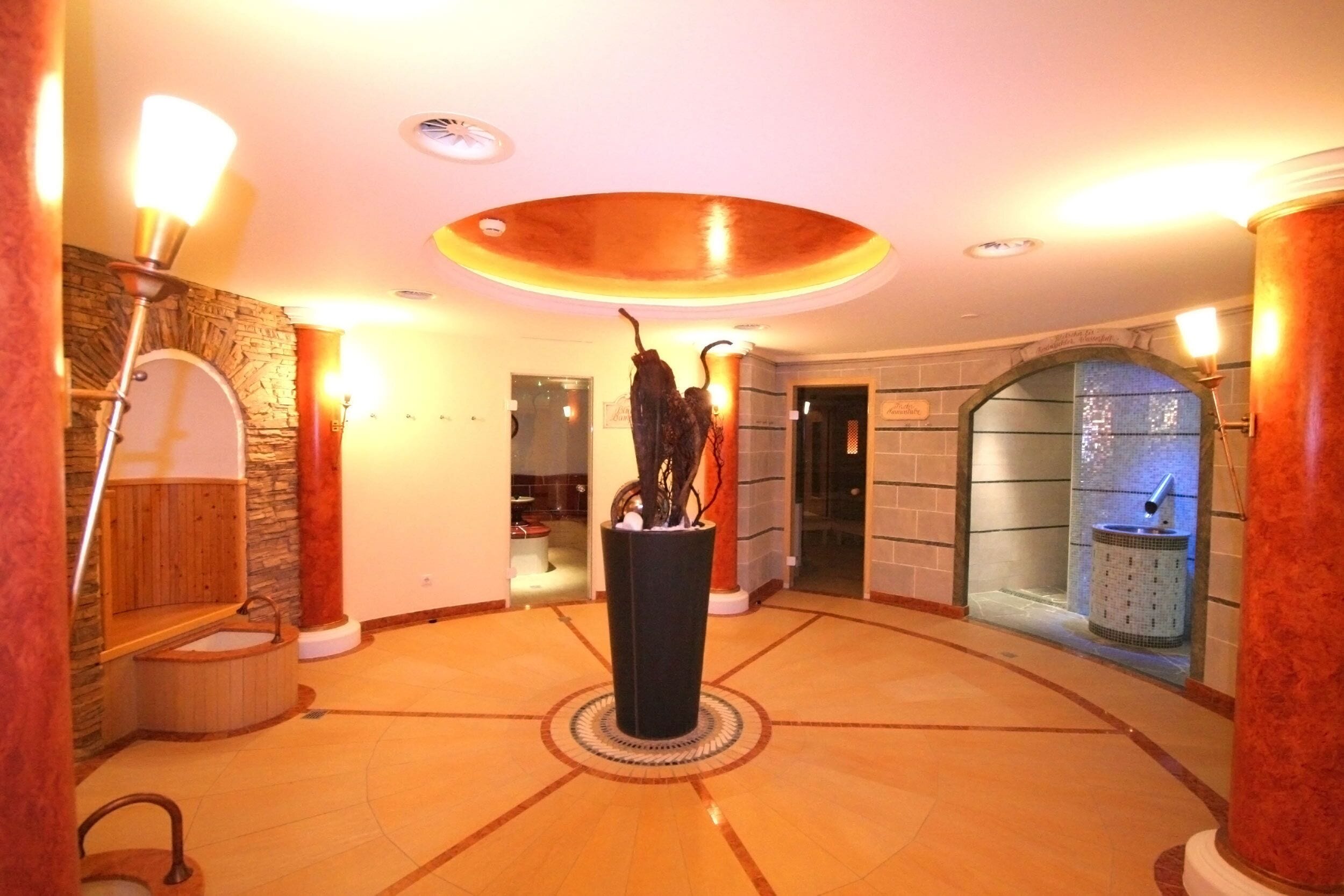 Sauna, steam room