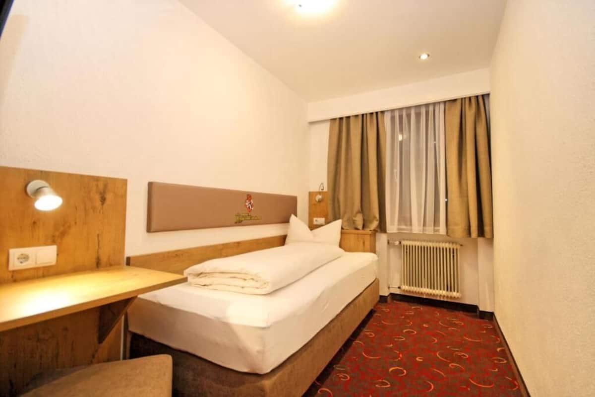 In-room safe, blackout curtains, free WiFi, bed sheets