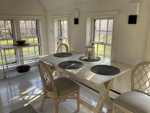 Dining - Cozy 2-bedroom cottage in Quidnet area, close to golf course and ocean. (Nantucket)