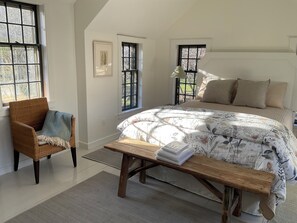 Room - Cozy 2-bedroom cottage in Quidnet area, close to golf course and ocean. (Nantucket)